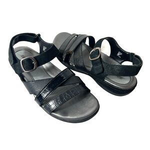 EARTH Womens 9B Flat Sandals Black Leather Comfort Casual Sling Back Ankle Strap